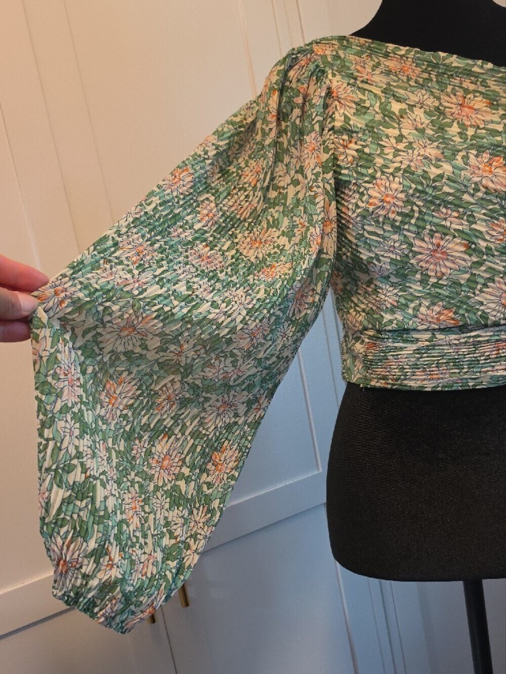 Lulu's Green Floral One-Shoulder Wrap Top - Picture 5 of 7
